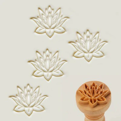 MKM MEDIUM STAMP - BLOOMING LOTUS  (SCM-277)