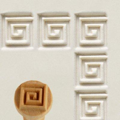 MKM MEDIUM STAMP - SQUARE SPIRAL (SCM-117)