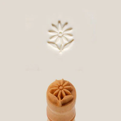 MKM SMALL STAMP - DAISY WITH LEAVES (SCS-198) - Image 3